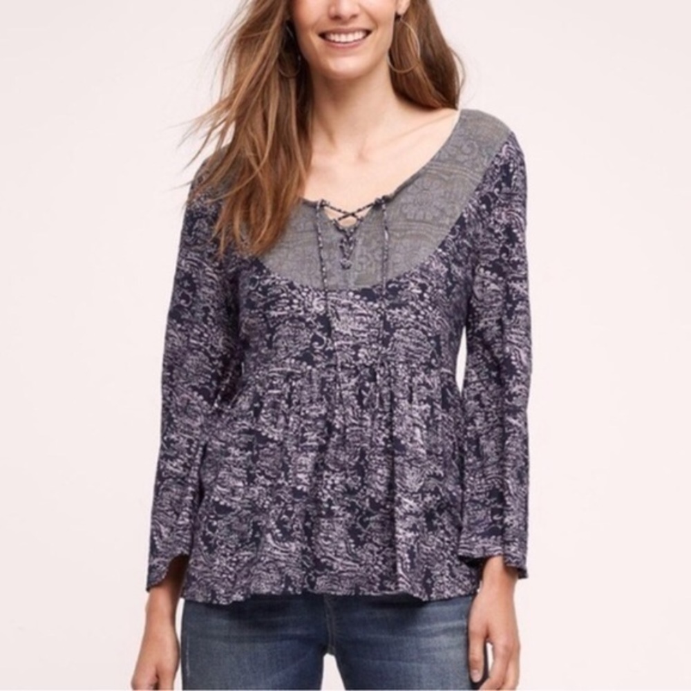 Anthropologie Akemi + Kin‎ blue lace up top Small
